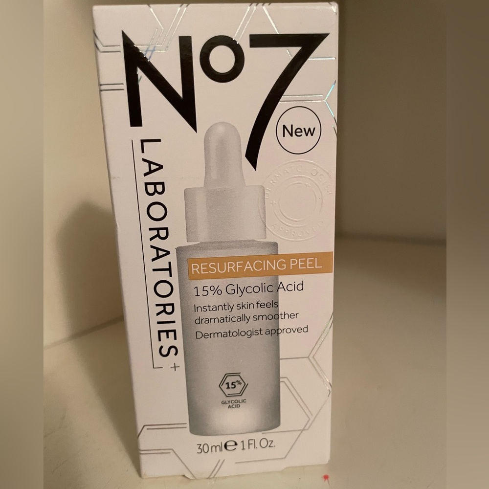 No7 Laboratories RESURFACING PEEL 15% Glycolic Acid 1oz (30ml)